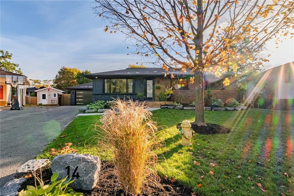 14 Montour Place, Brantford, ON - Outdoor