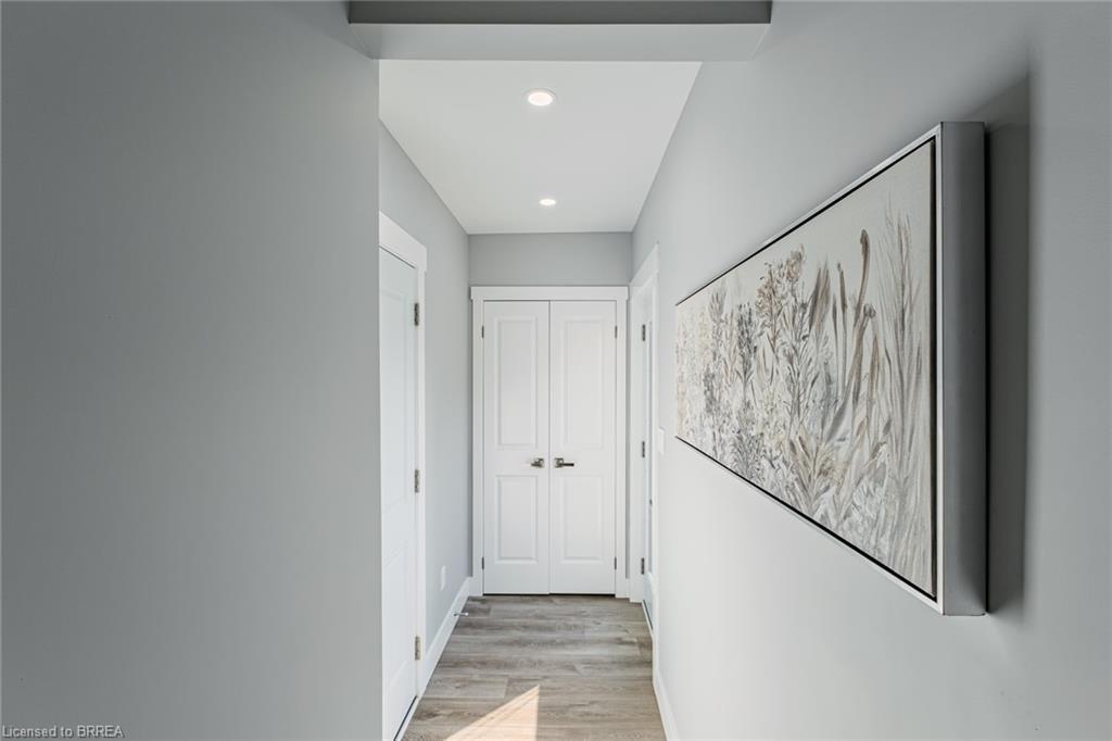 14 Montour Place, Brantford, ON - Indoor Photo Showing Other Room