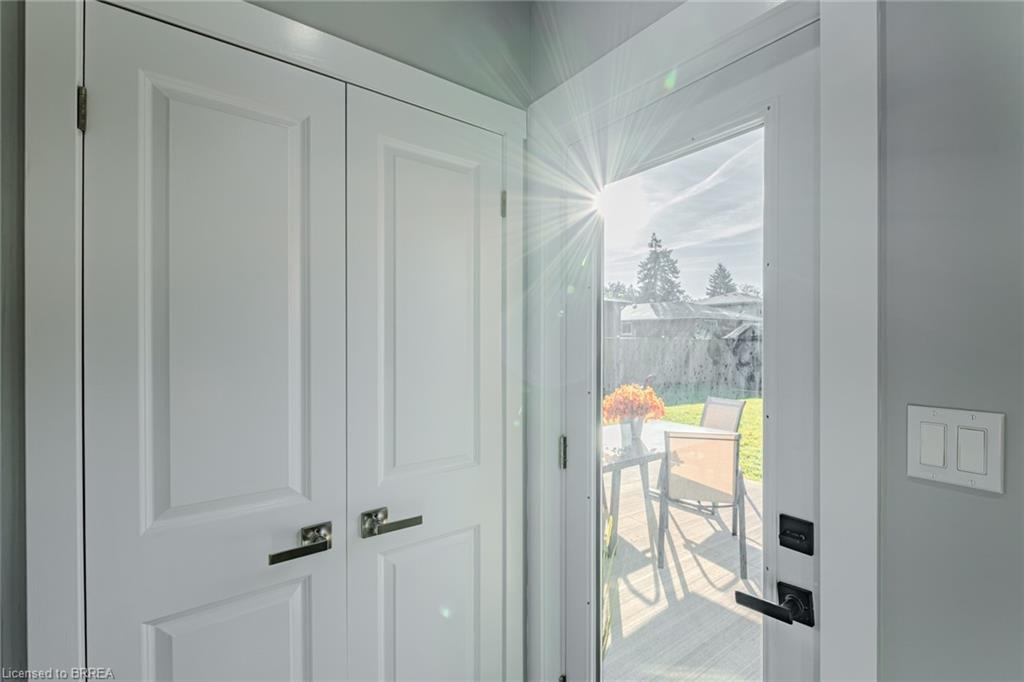 14 Montour Place, Brantford, ON - Indoor Photo Showing Other Room