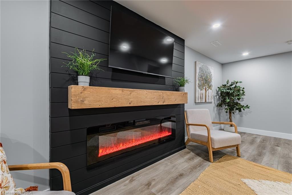 14 Montour Place, Brantford, ON - Indoor Photo Showing Other Room With Fireplace