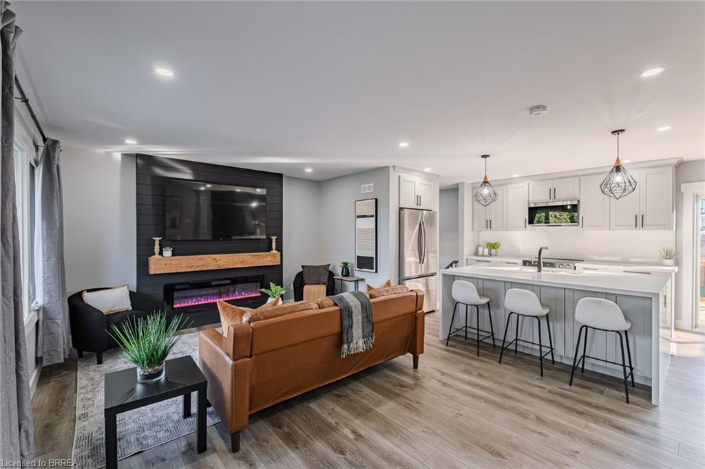 14 Montour Place, Brantford, ON - Indoor