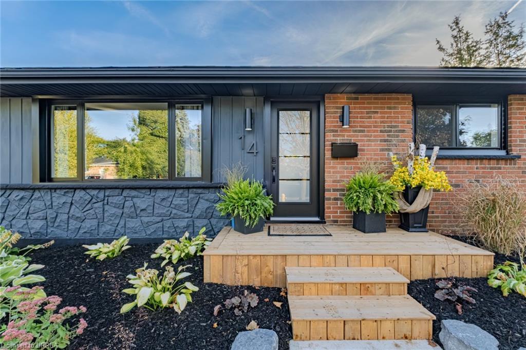 14 Montour Place, Brantford, ON - Outdoor