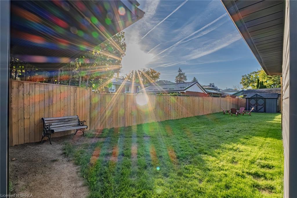 14 Montour Place, Brantford, ON - Outdoor