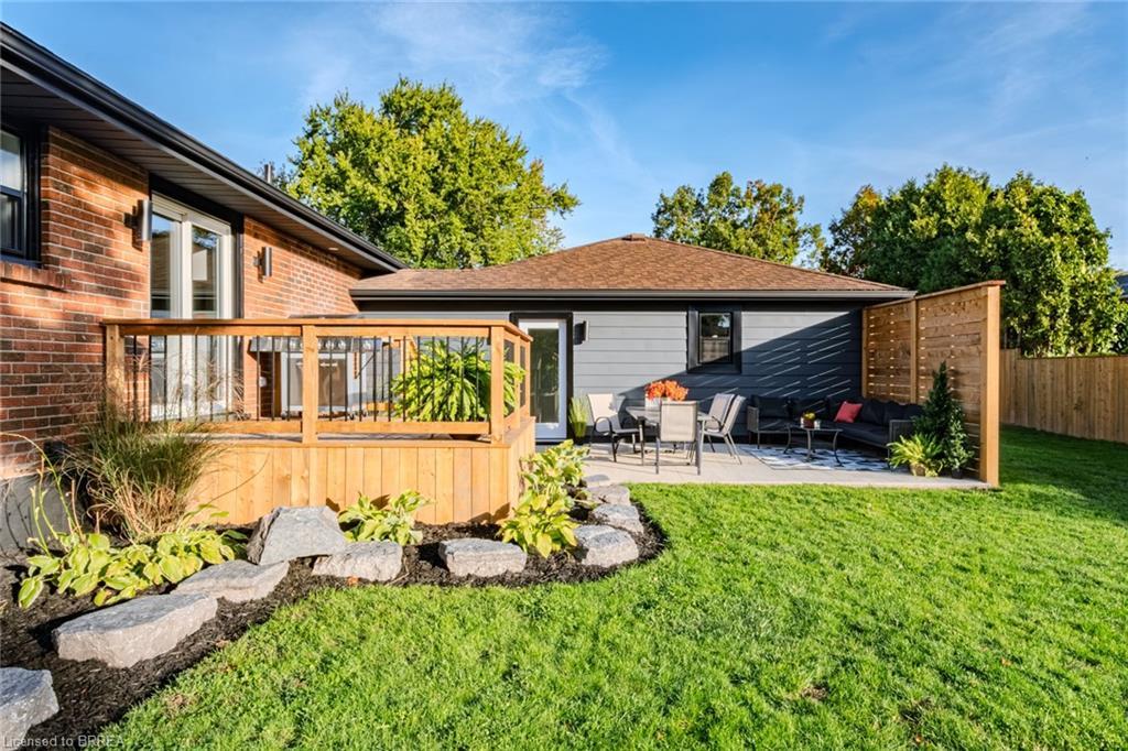 14 Montour Place, Brantford, ON - Outdoor With Deck Patio Veranda