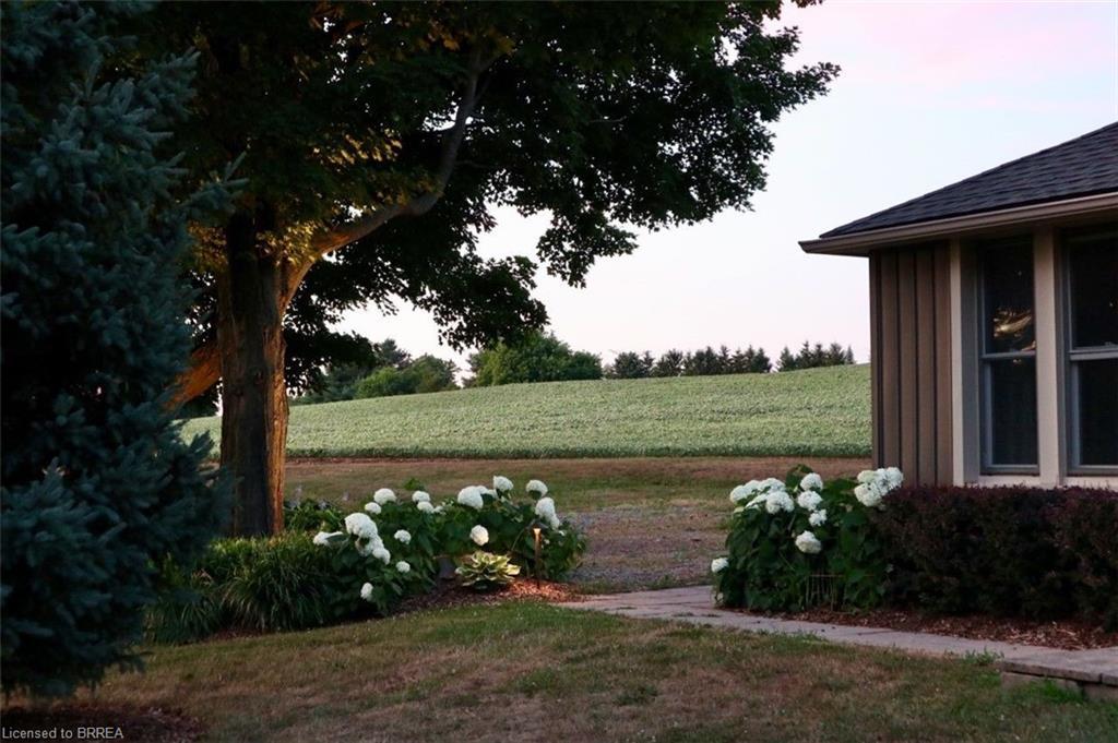 2532 Governors Road, Lynden, ON - Outdoor