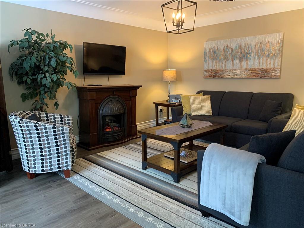 2532 Governors Road, Lynden, ON - Indoor Photo Showing Living Room With Fireplace