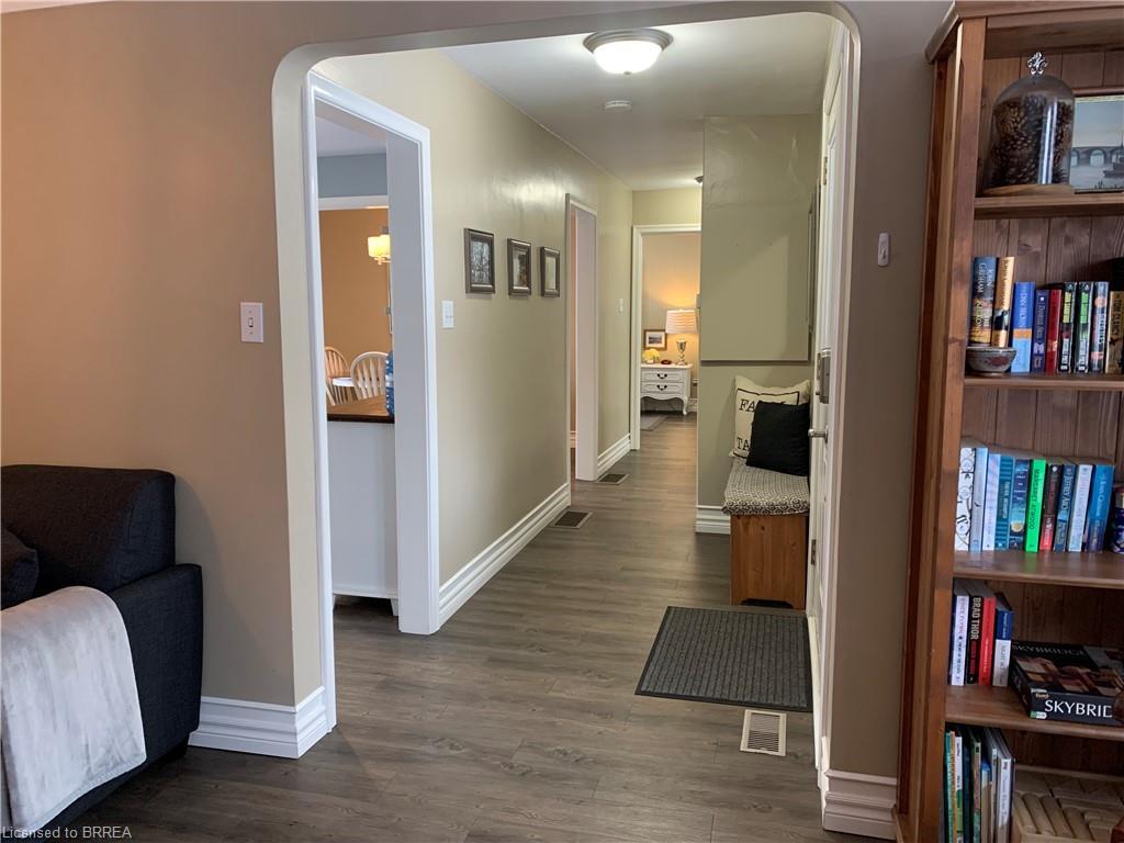 2532 Governors Road, Lynden, ON - Indoor Photo Showing Other Room