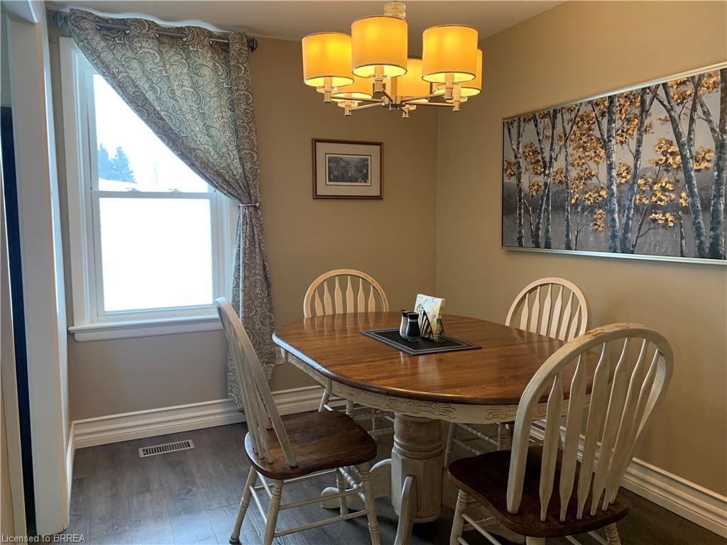 2532 Governors Road, Lynden, ON - Indoor Photo Showing Dining Room