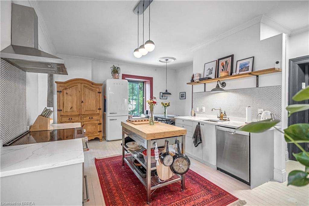 57 Main Street, Paris, ON - Indoor Photo Showing Kitchen
