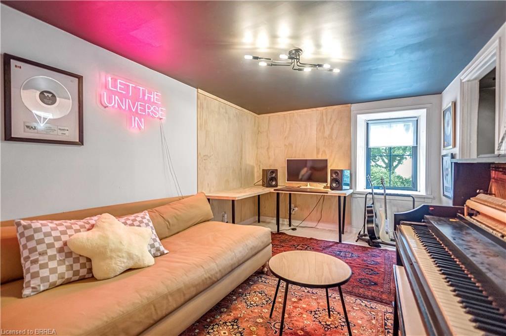 57 Main Street, Paris, ON - Indoor