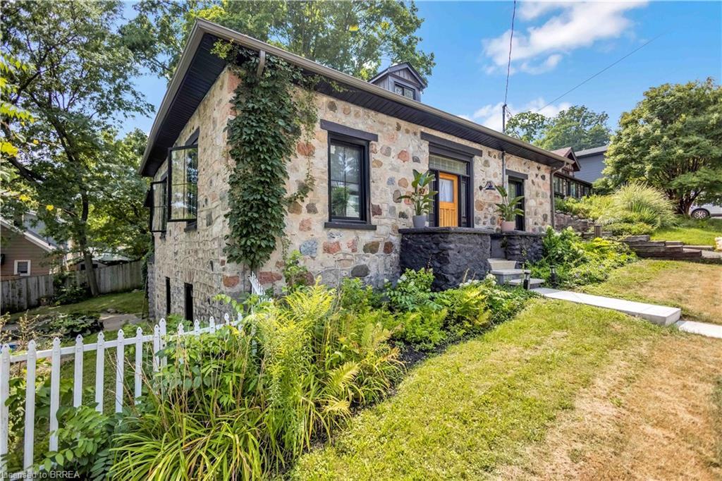 57 Main Street, Paris, ON - Outdoor