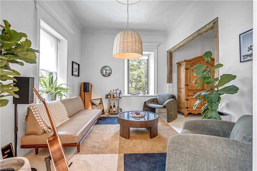 57 Main Street, Paris, ON - Indoor Photo Showing Living Room