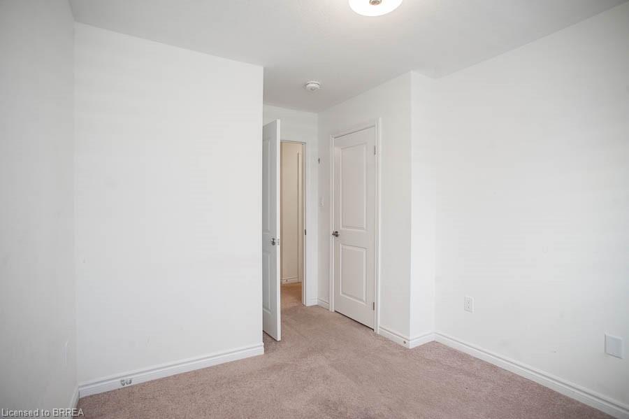 7 Poole Street, Brantford, ON - Indoor Photo Showing Other Room