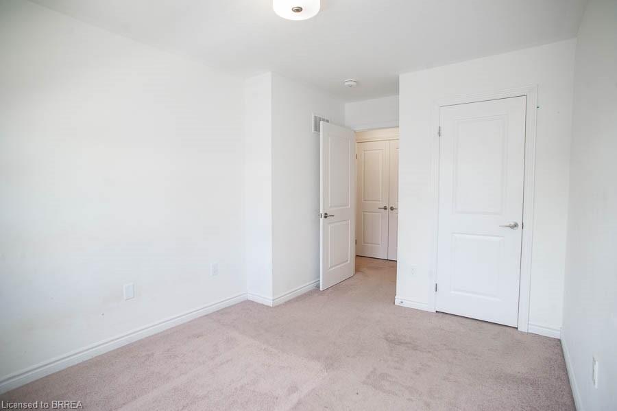 7 Poole Street, Brantford, ON - Indoor Photo Showing Other Room