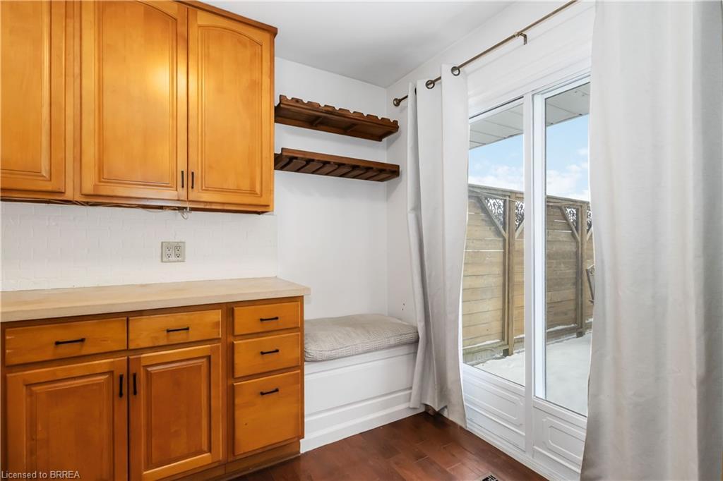 10 Albemarle Street, Brantford, ON - Indoor