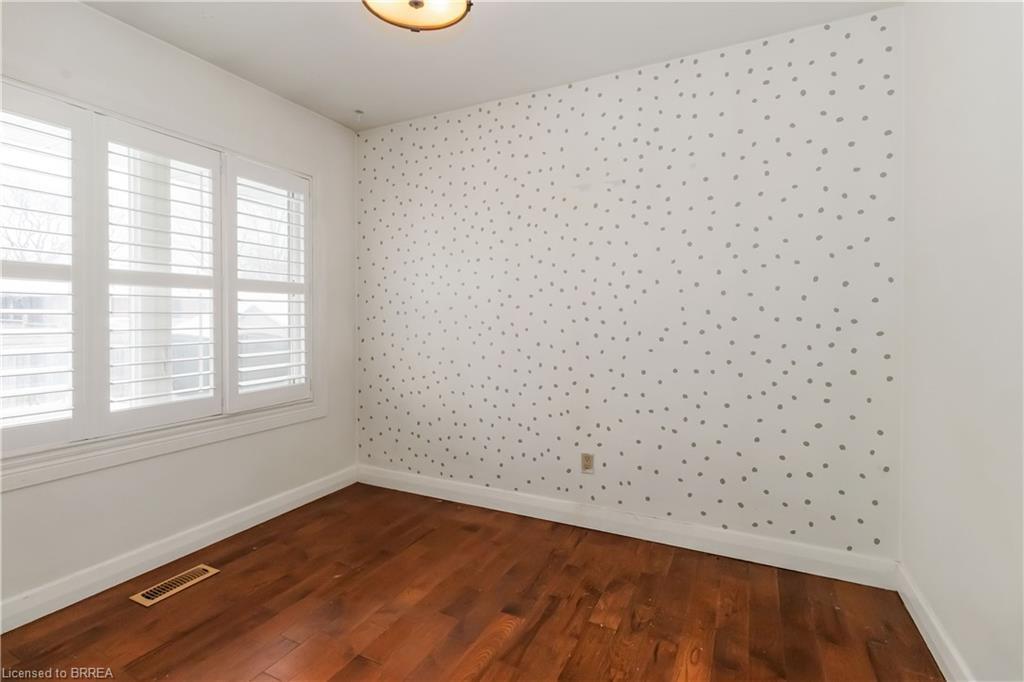 10 Albemarle Street, Brantford, ON - Indoor Photo Showing Other Room