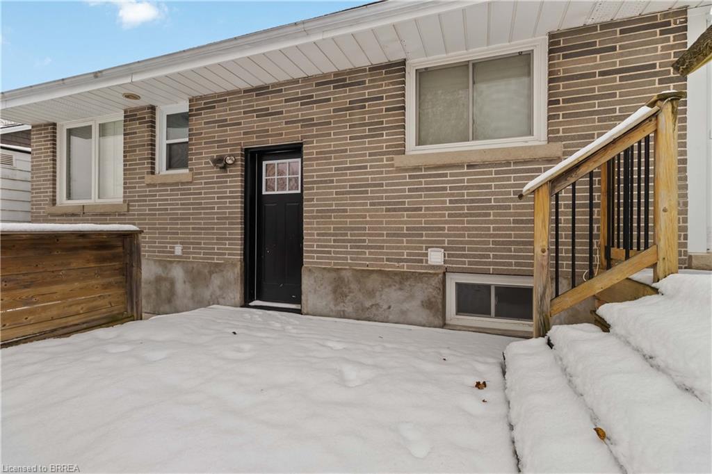 10 Albemarle Street, Brantford, ON - Outdoor With Exterior