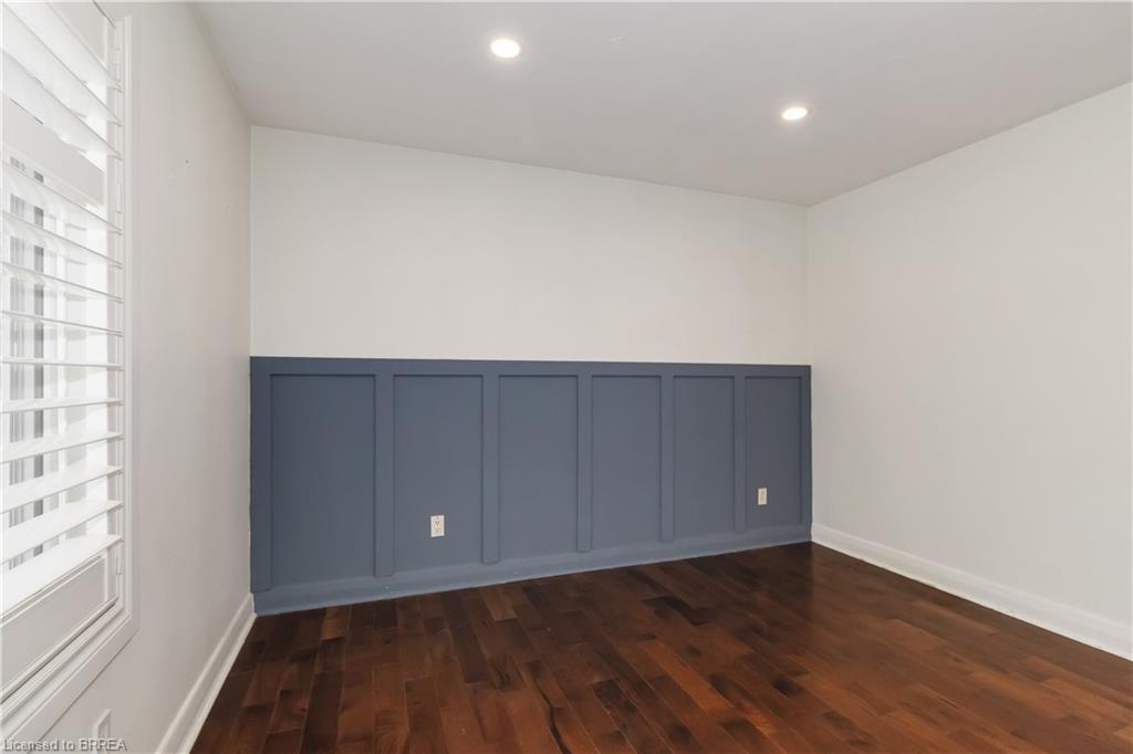 10 Albemarle Street, Brantford, ON - Indoor Photo Showing Other Room