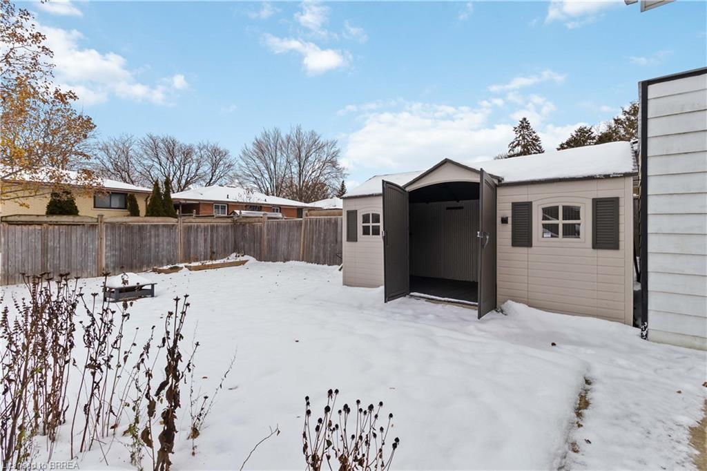 10 Albemarle Street, Brantford, ON - Outdoor