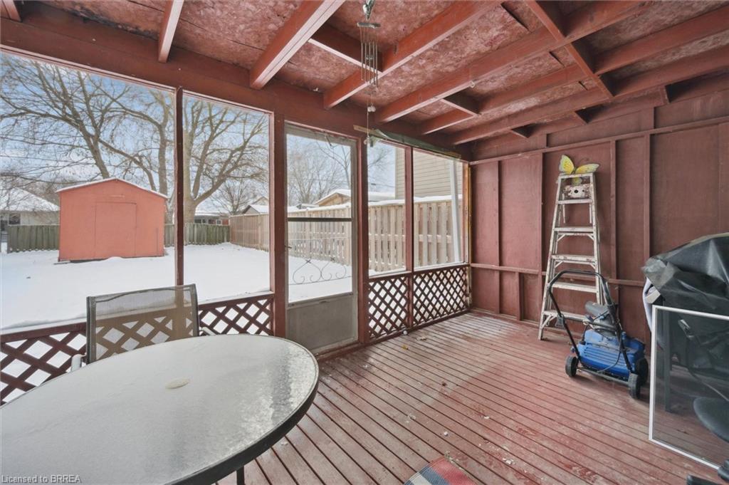 11 Hill Avenue, Brantford, ON - Photo Showing Other Room