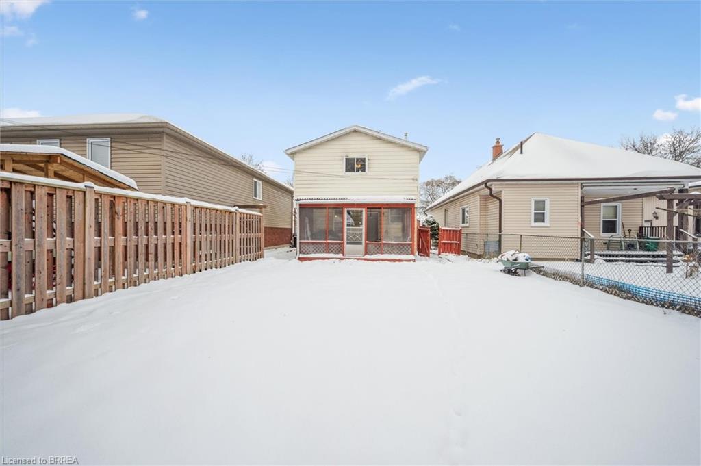 11 Hill Avenue, Brantford, ON - Outdoor With Exterior