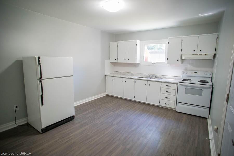 167 Nelson Street, Brantford, ON - Indoor Photo Showing Kitchen