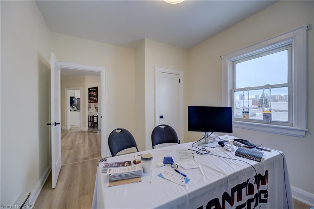 13-100 Frid Street, Hamilton, ON