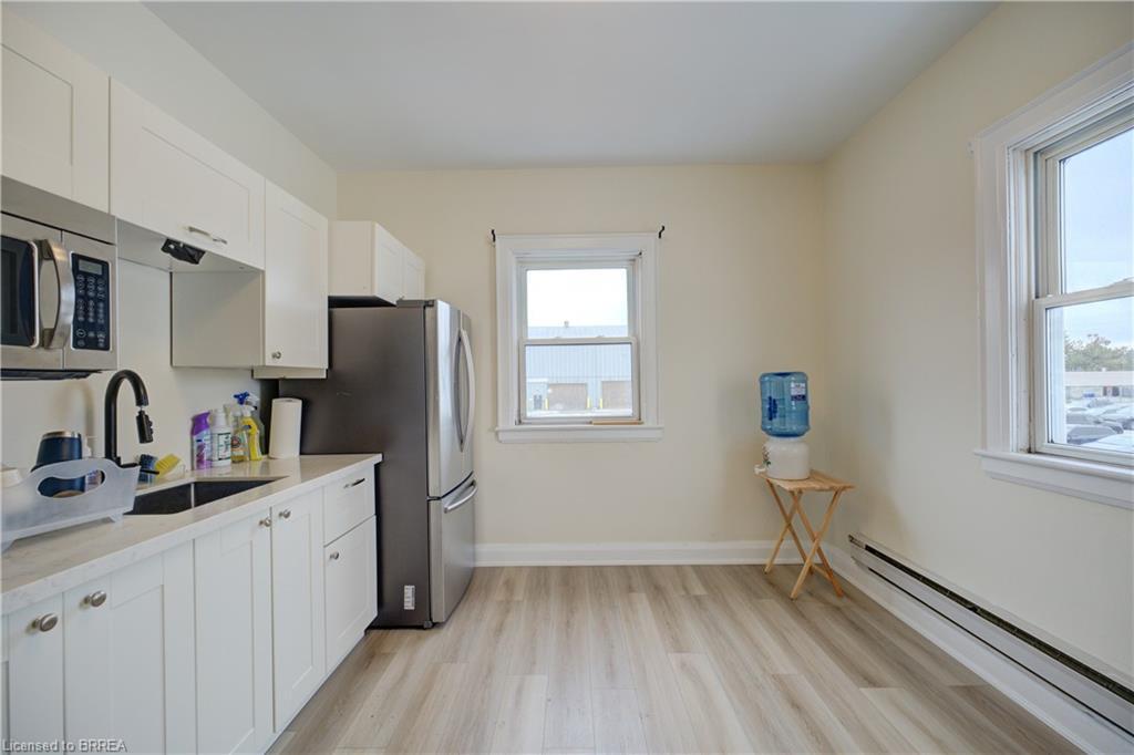 13-100 Frid Street, Hamilton, ON