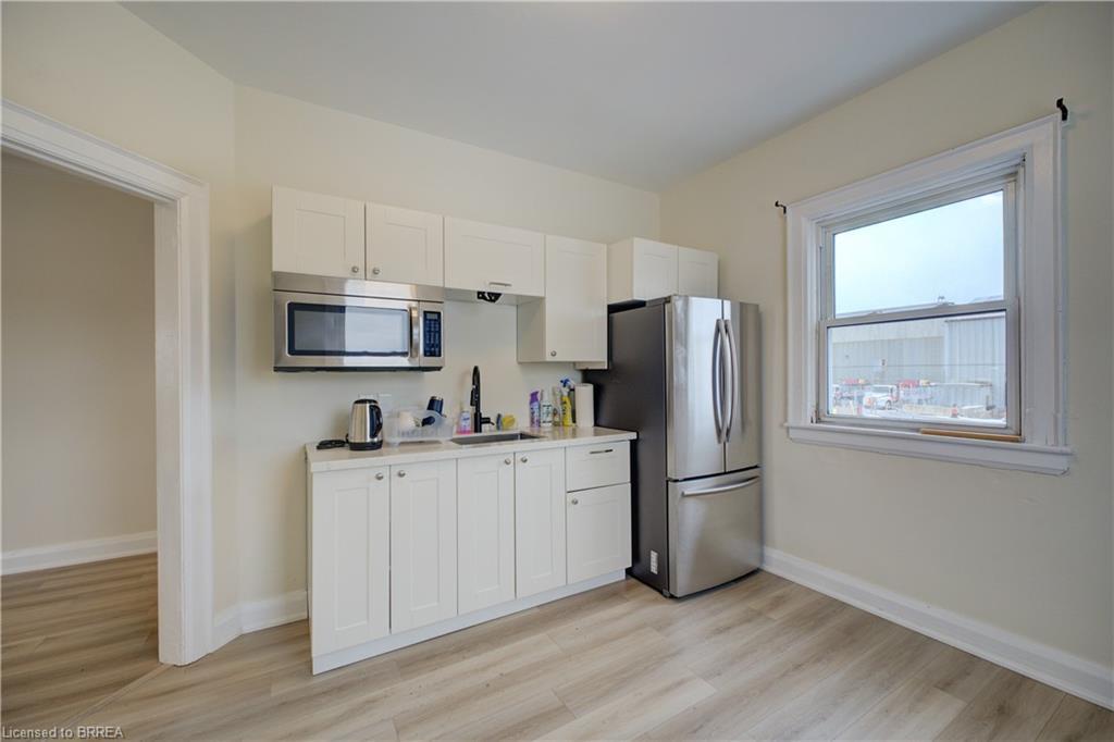 13-100 Frid Street, Hamilton, ON