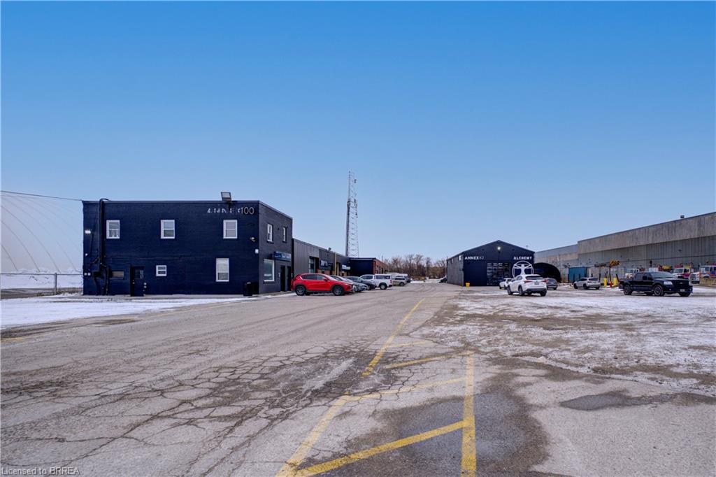 13-100 Frid Street, Hamilton, ON