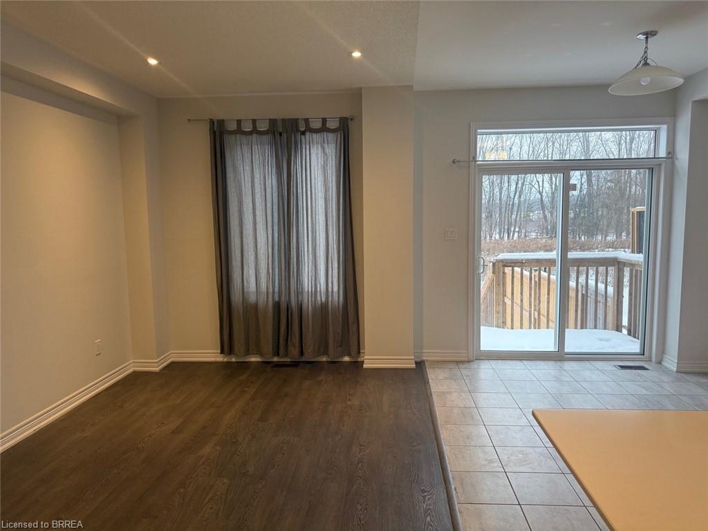 61-113 Hartley Avenue, Paris, ON - Indoor Photo Showing Other Room