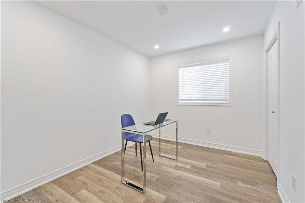 Upper-4319 Arejay Avenue, Beamsville, ON - Indoor Photo Showing Other Room