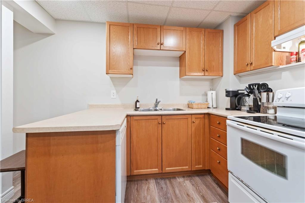 Lower-4319 Arejay Avenue, Beamsville, ON - Indoor Photo Showing Kitchen With Double Sink
