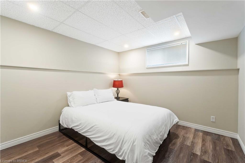 Lower-4319 Arejay Avenue, Beamsville, ON - Indoor Photo Showing Bedroom