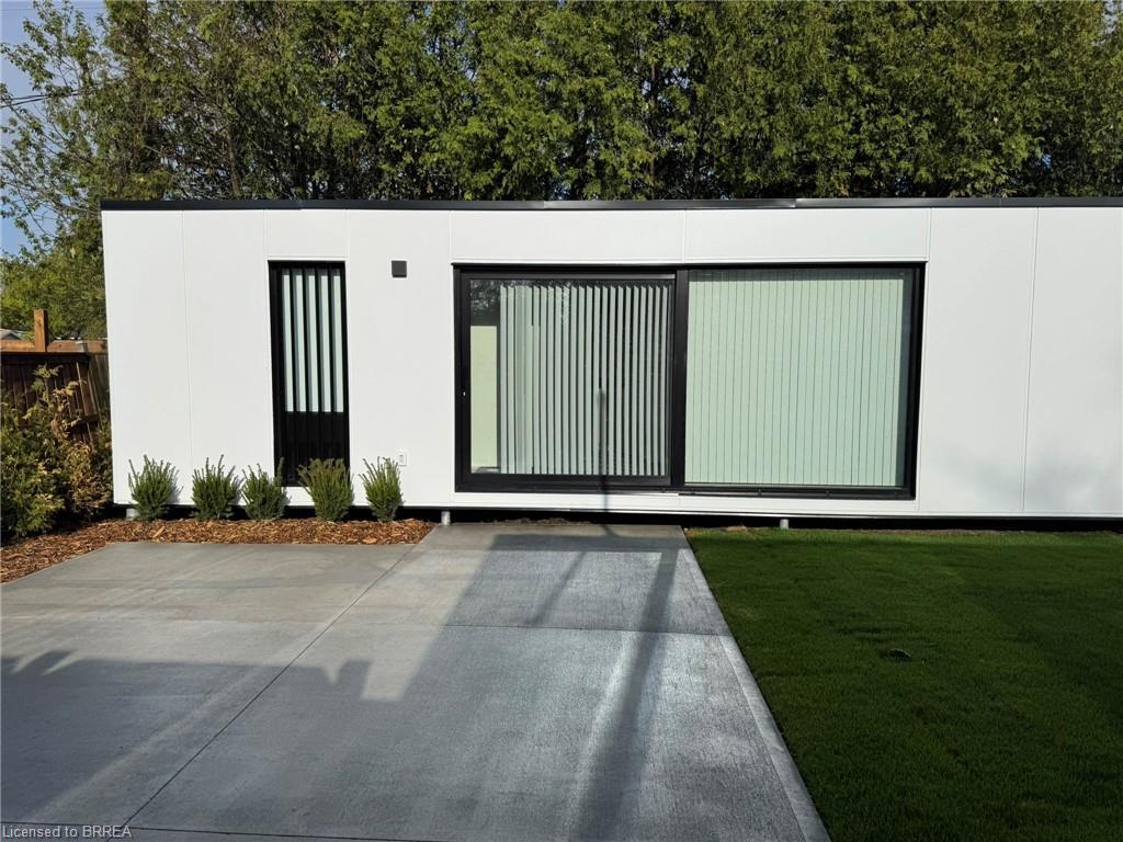 Adu-46 Linden Avenue, Brantford, ON - Photo Showing Other Room