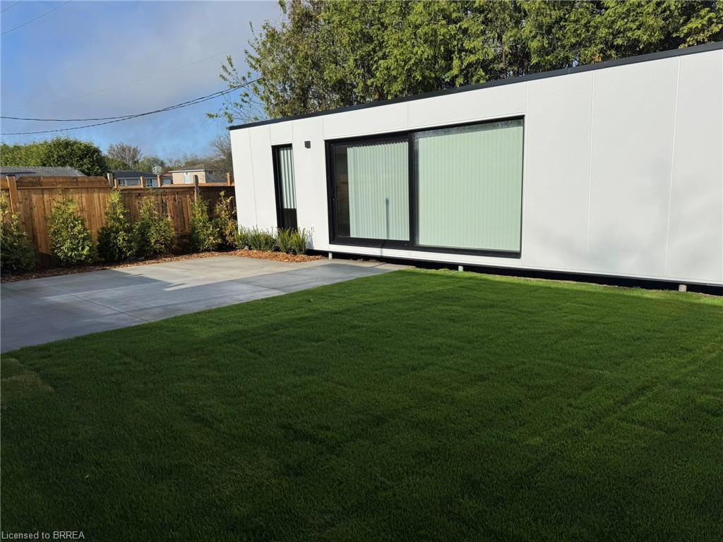 Adu-46 Linden Avenue, Brantford, ON - Outdoor