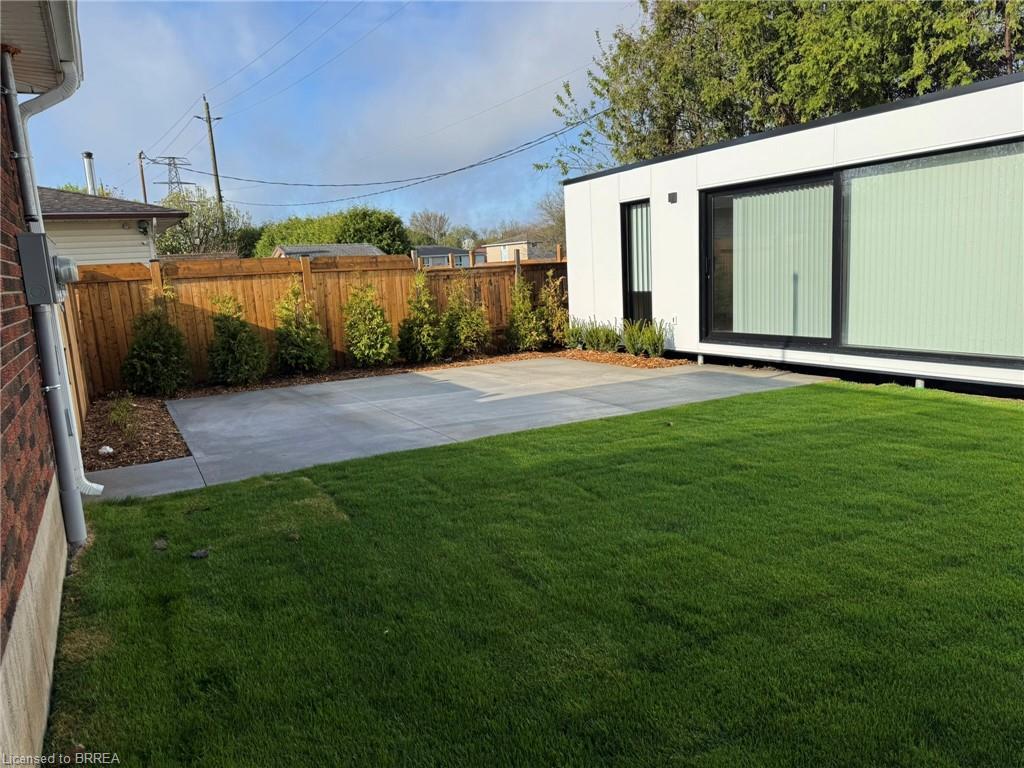 Adu-46 Linden Avenue, Brantford, ON - Outdoor