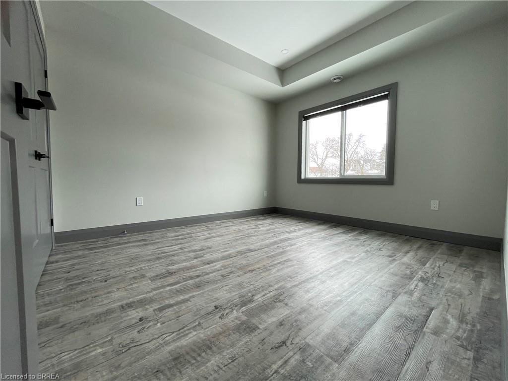 202-600 Norfolk Street, Simcoe, ON - Indoor Photo Showing Other Room