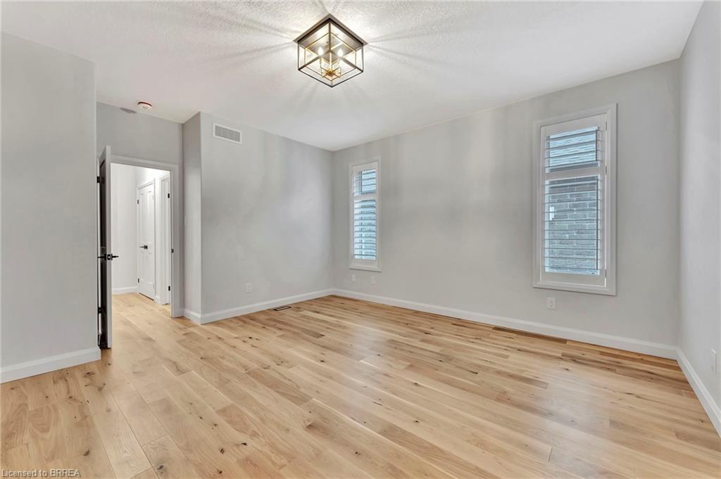 6 Patten Drive, St. George, ON - Indoor Photo Showing Other Room