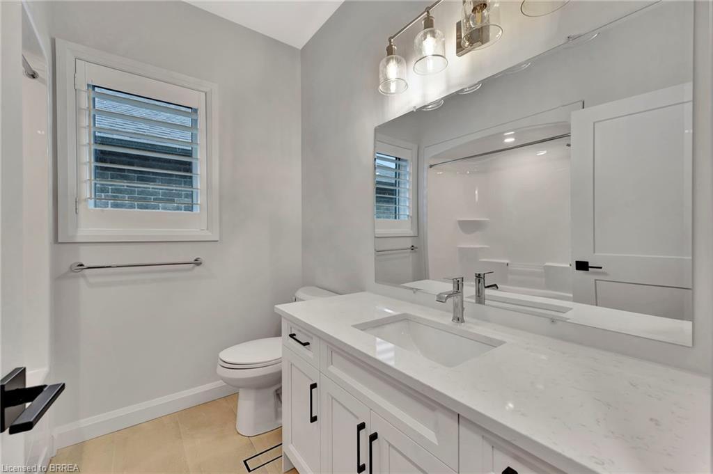 6 Patten Drive, St. George, ON - Indoor Photo Showing Bathroom