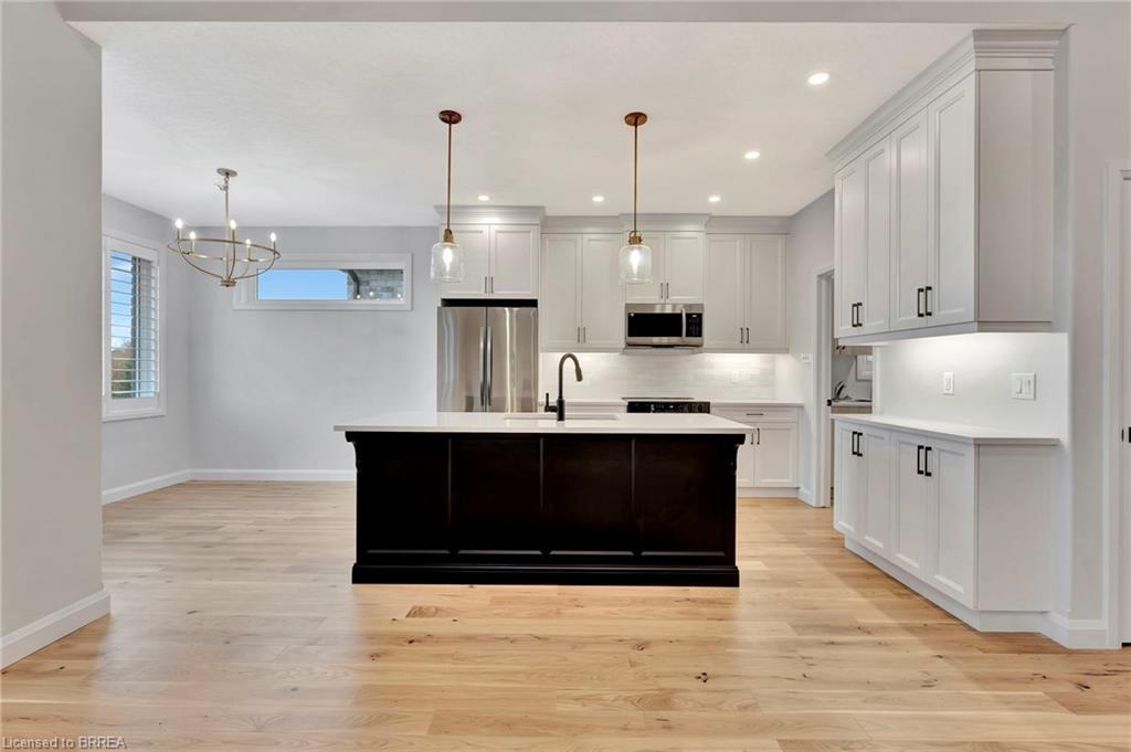 6 Patten Drive, St. George, ON - Indoor Photo Showing Kitchen With Upgraded Kitchen