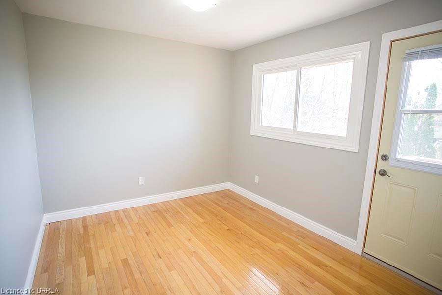 Upper-415 Chatham Street, Brantford, ON - Indoor Photo Showing Other Room
