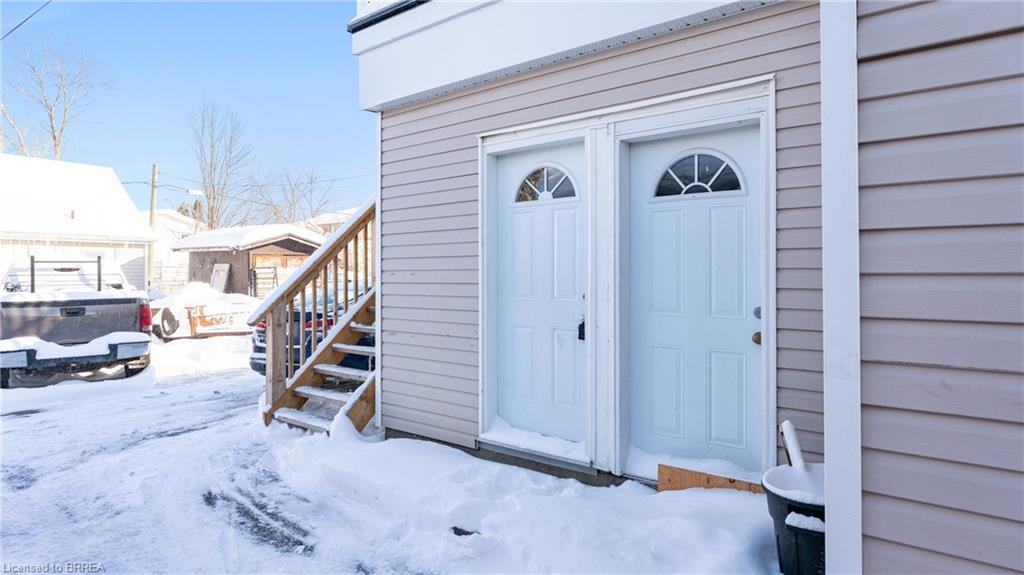 1-356 Wellington Street, Brantford, ON - Outdoor With Exterior