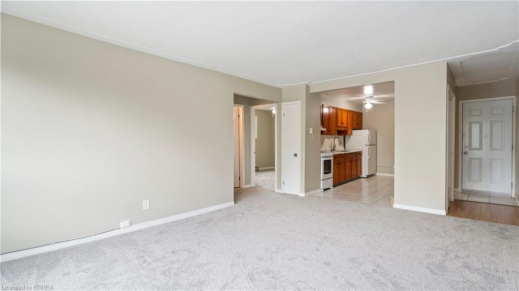 #3-994 Colborne Street E, Brantford, ON - Indoor