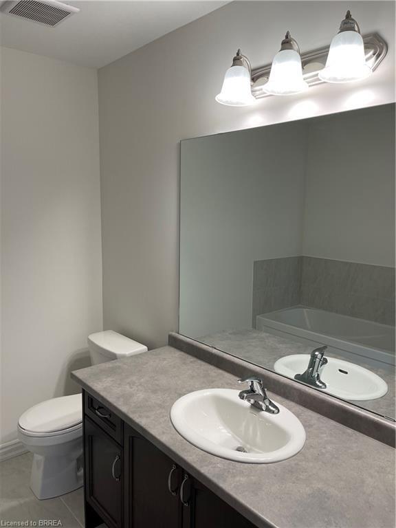 107 Flagg Avenue, Paris, ON - Indoor Photo Showing Bathroom