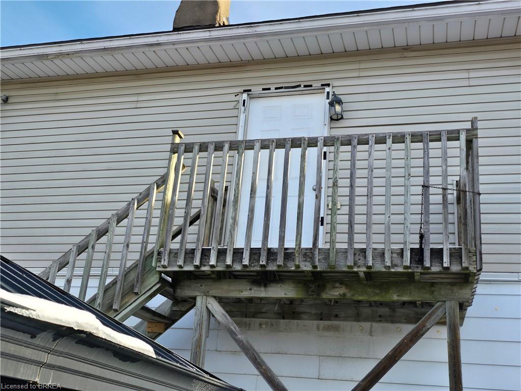 Upper-60 Lynnwood Avenue, Simcoe, ON - Outdoor With Exterior