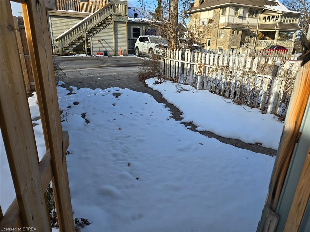 Upper-60 Lynnwood Avenue, Simcoe, ON - Outdoor