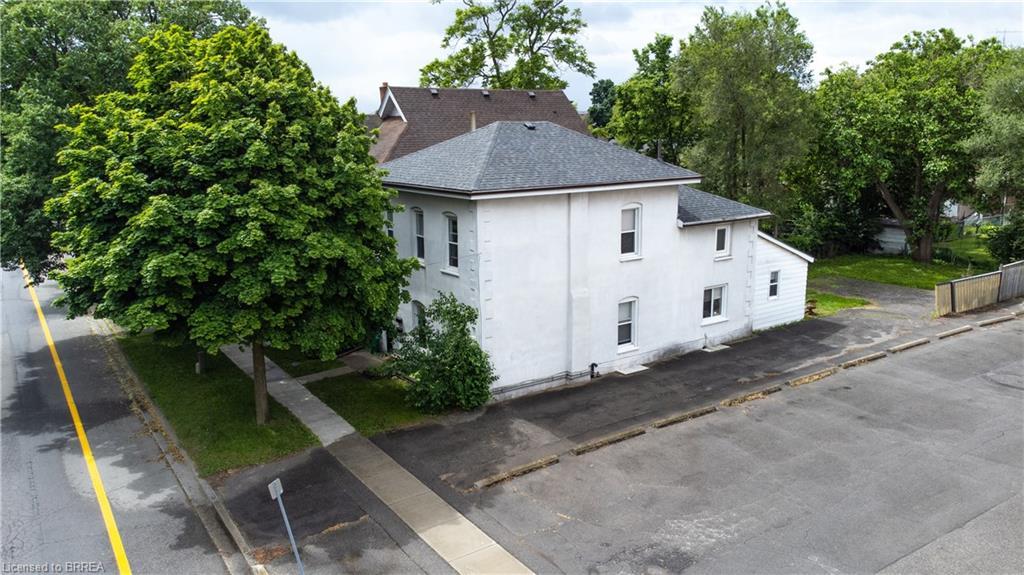 Lower-118 Albion Street, Brantford, ON - Outdoor