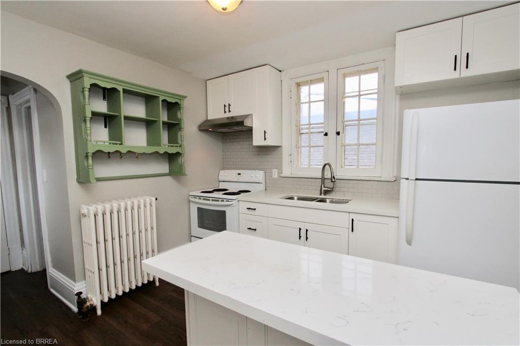 Upper-141 Erie Avenue, Brantford, ON - Indoor Photo Showing Kitchen With Double Sink