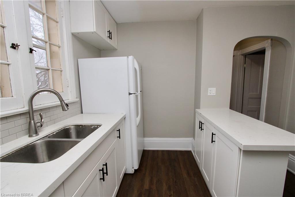 Upper-141 Erie Avenue, Brantford, ON - Indoor Photo Showing Kitchen With Double Sink